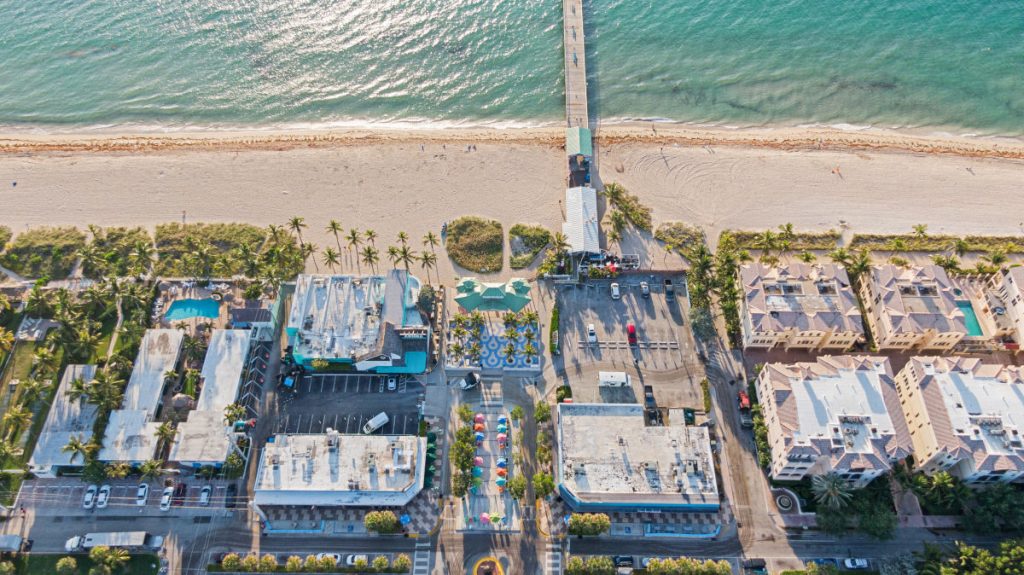 AccuTour_Commercial Pier -13