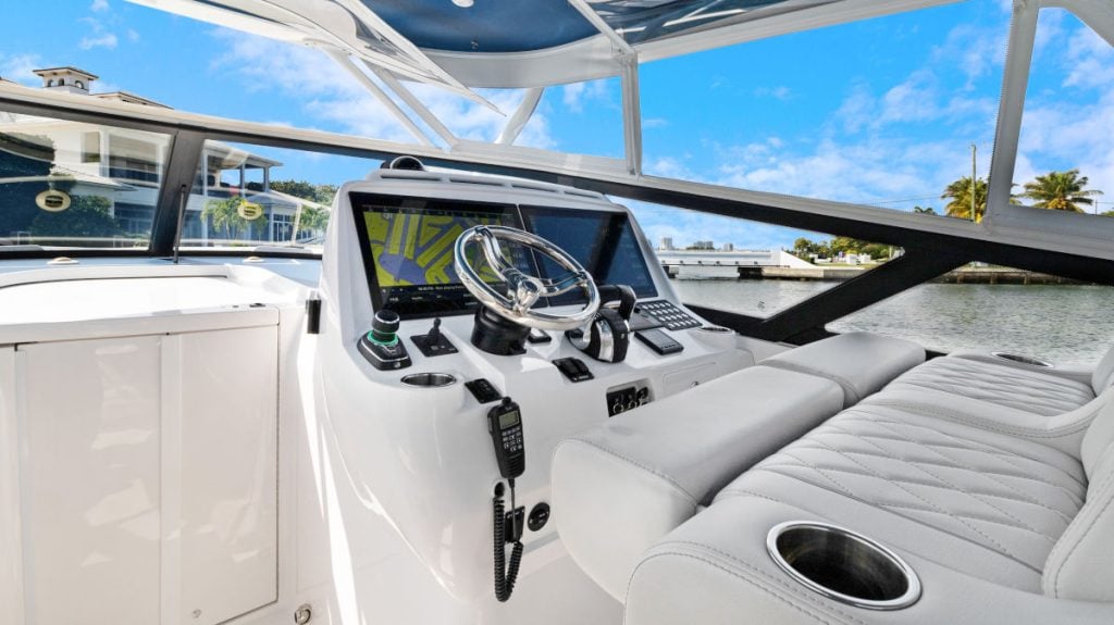 AccuTour_Yacht_Photography-HD-Intrepid-27
