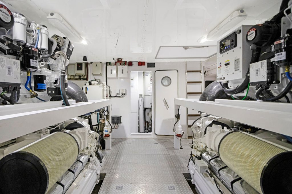 AccuTour_Yacht_Photography-yacht engine room
